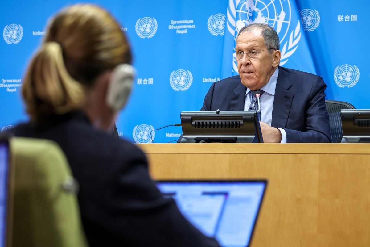 Лавров заявил о бессмысленности попыток воевать с ядерной державой