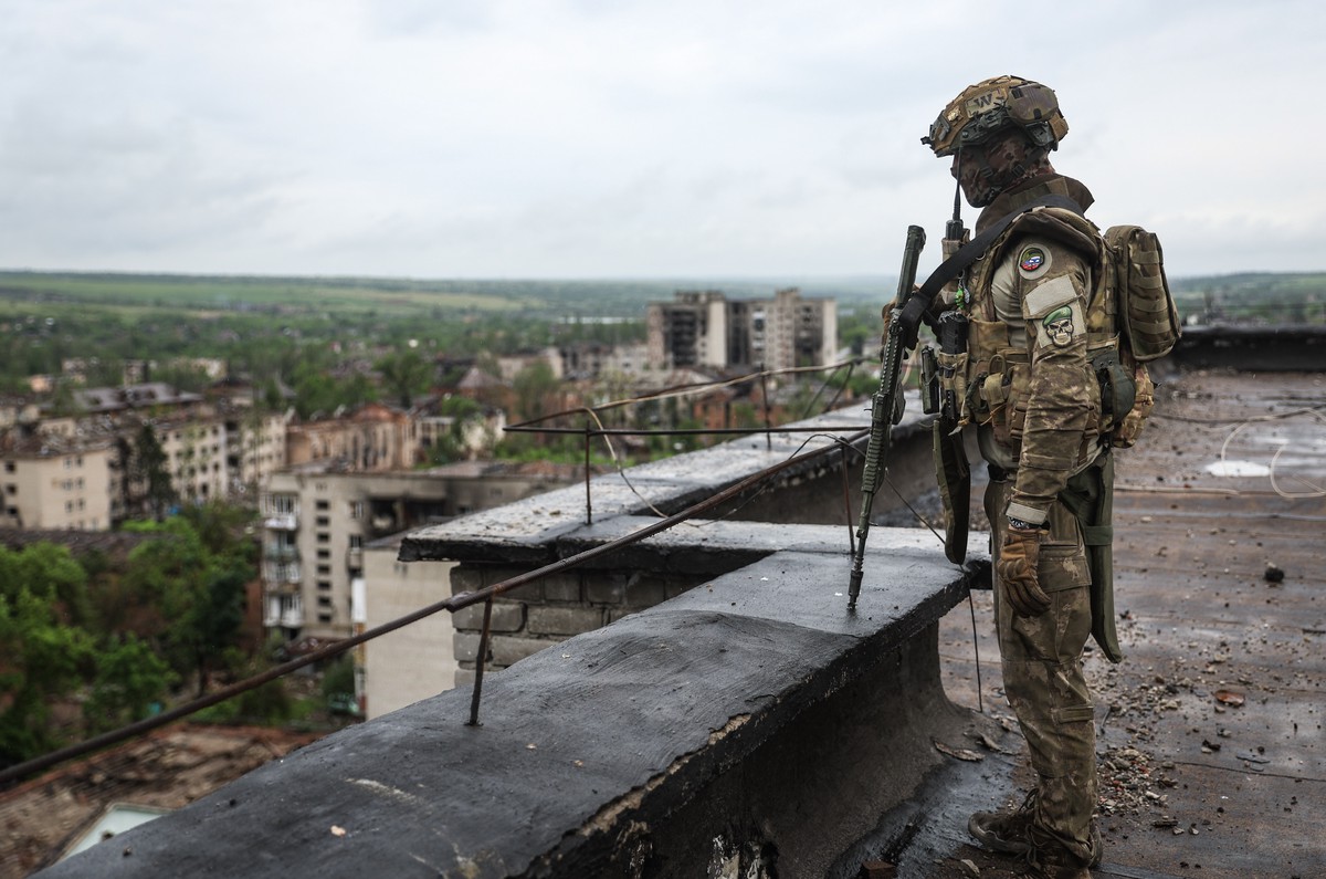 Военный эксперт: ВС России после освобождения Угледара могут наступать до границы Днепропетровской области