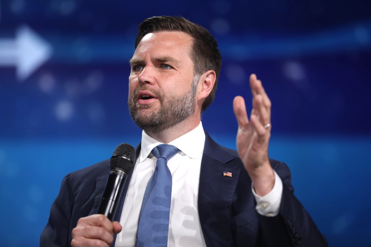 Вице-президент США Вэнс раскритиковал проукраинских активистов