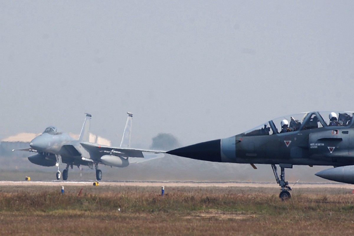 Политик Филиппо назвал передачу Украине истребителей Mirage 2000 разжиганием войны