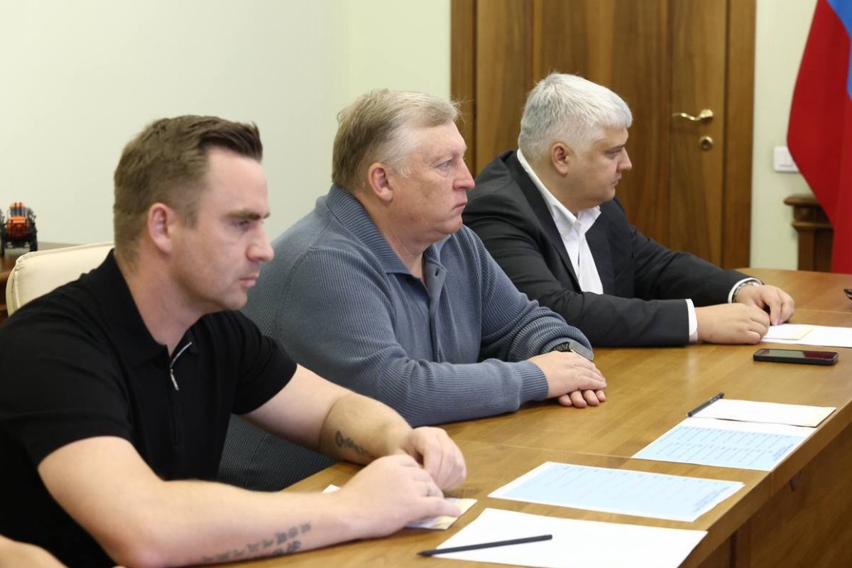 Губернатор Самарской области оставил Осинькина на посту главного тренера «Крыльев Советов»
