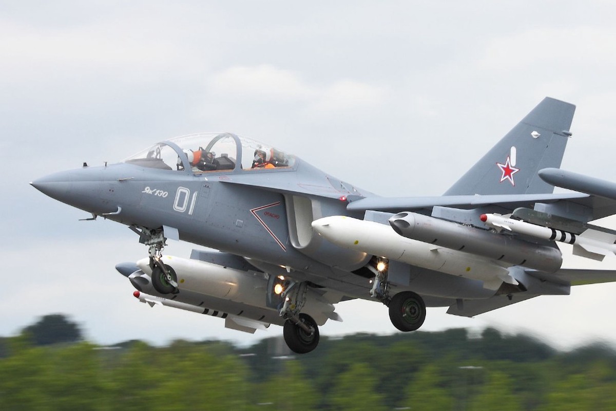 В Волгоградской области разбился самолёт Як-130