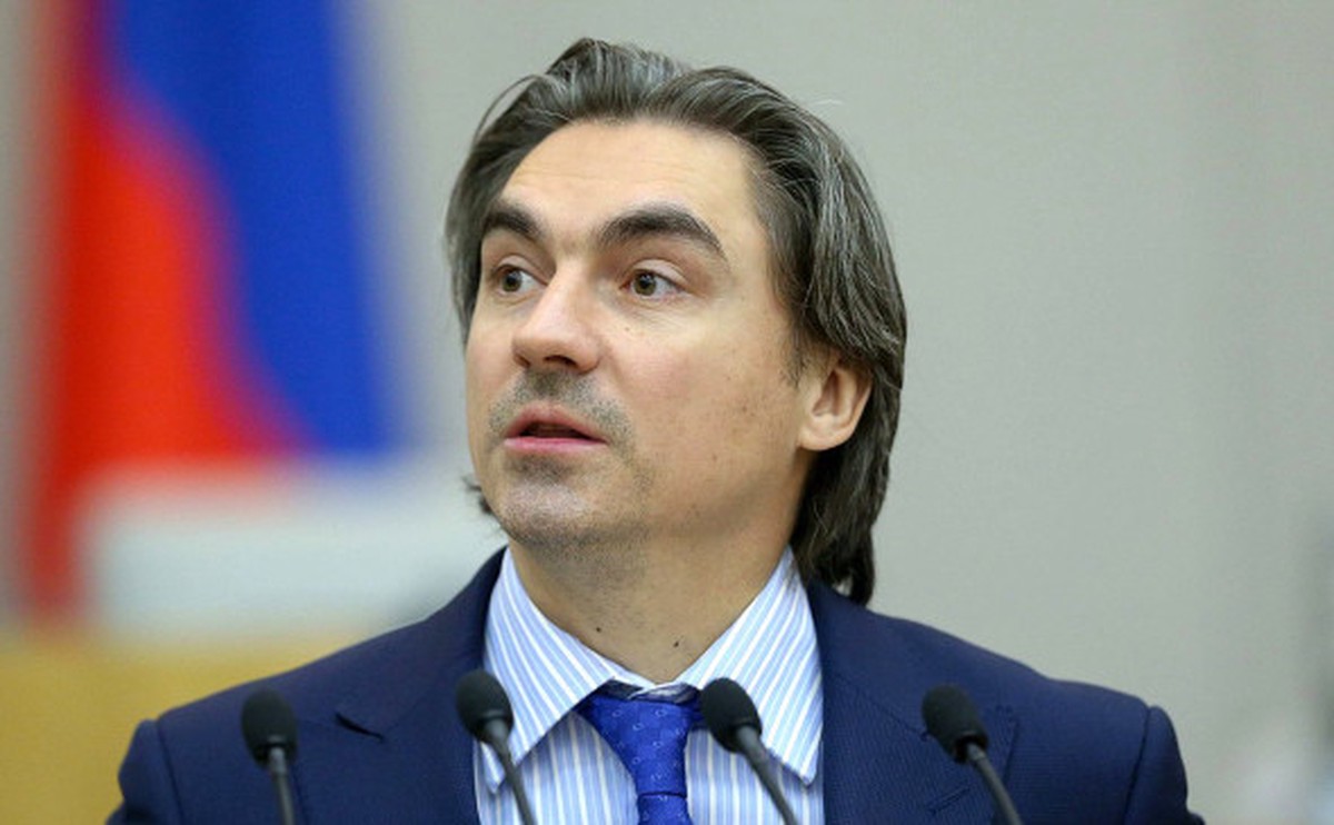 Депутат Свинцов предложил лишать экстрасенсов свободы на срок до 8 лет