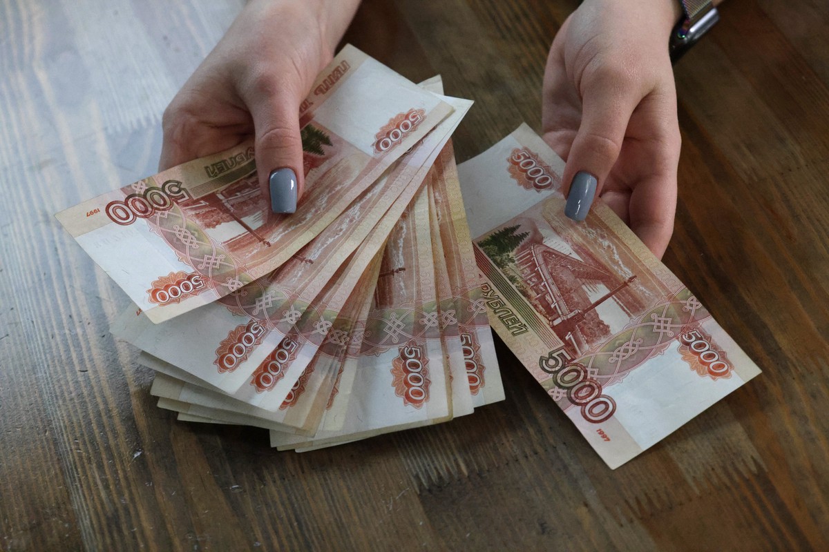 Экономист: Рост доходов в 2024 году в основном ощутили рабочие