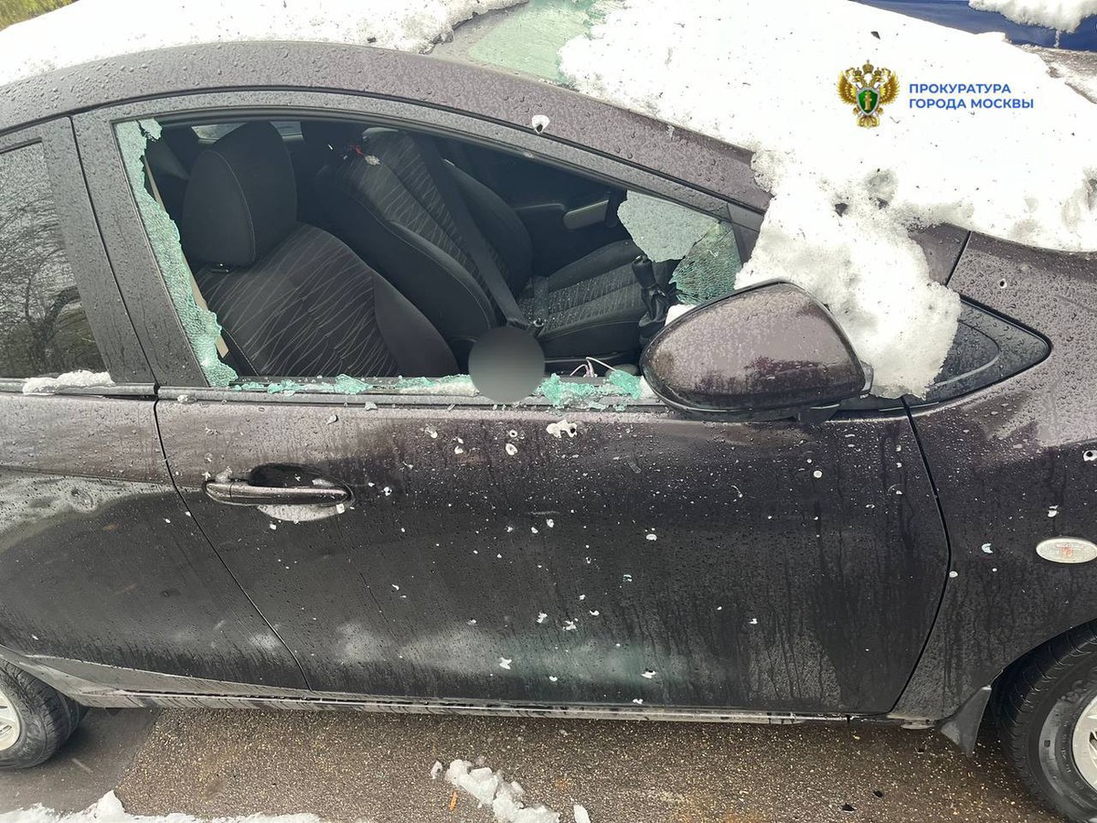 На юго-западе Москвы взорвался автомобиль, пострадали три человека