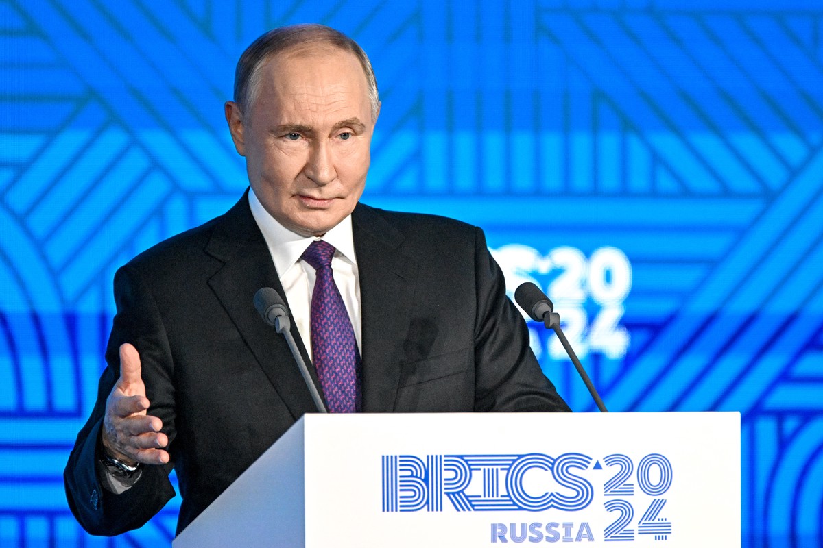 Путин: Переустройство миропорядка происходит естественным образом