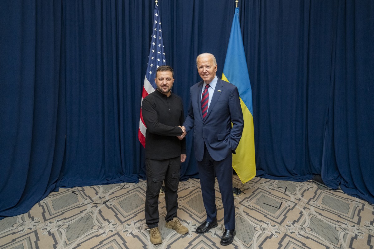 Политолог: Байден уже передал Украине всё, что мог
