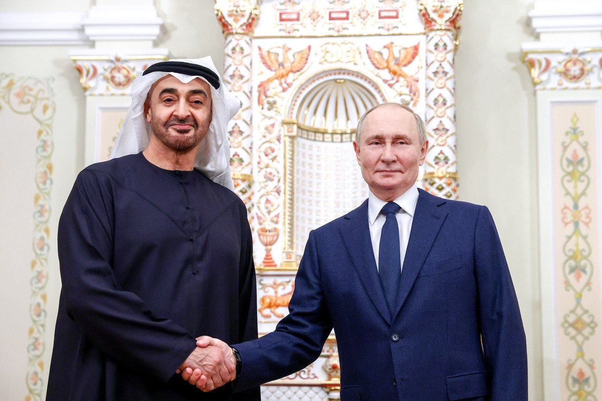 В Ново-Огарёве начался неформальный ужин Путина с президентом ОАЭ