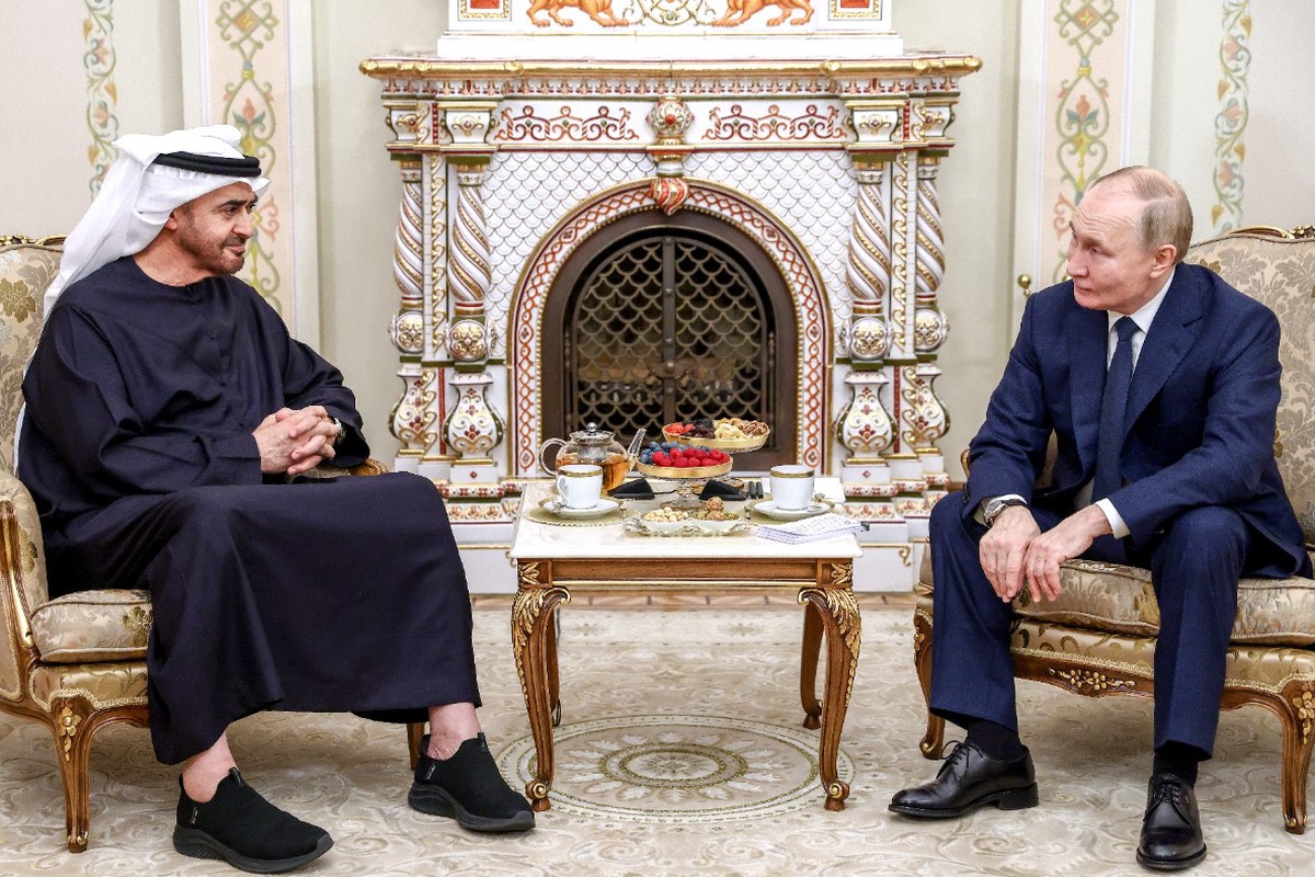 Президент ОАЭ Аль Нахайян вновь пришёл на встречу с Путиным в кроссовках