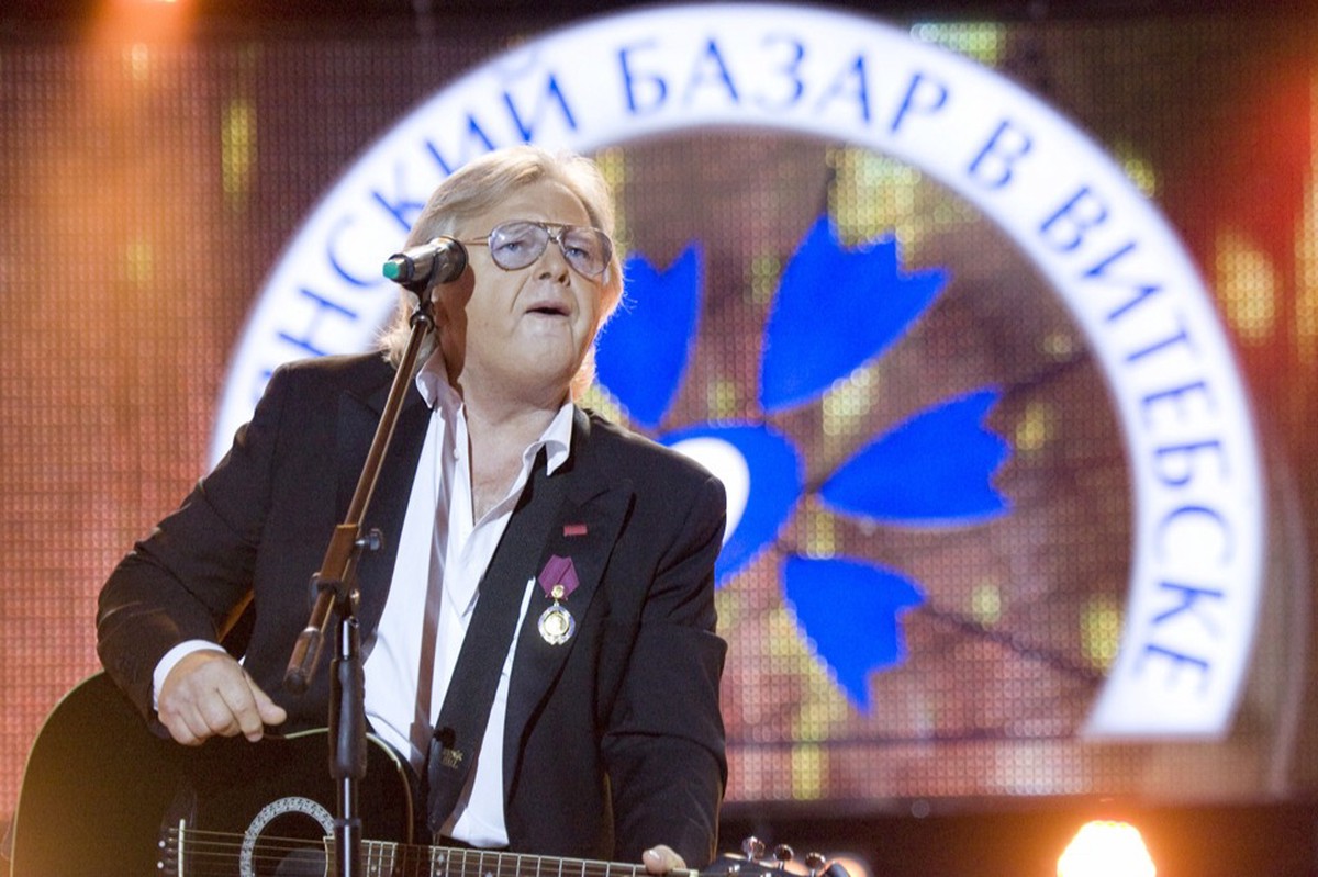 Певец Юрий Антонов призвал решать проблему со спам-звонками на государственном уровне