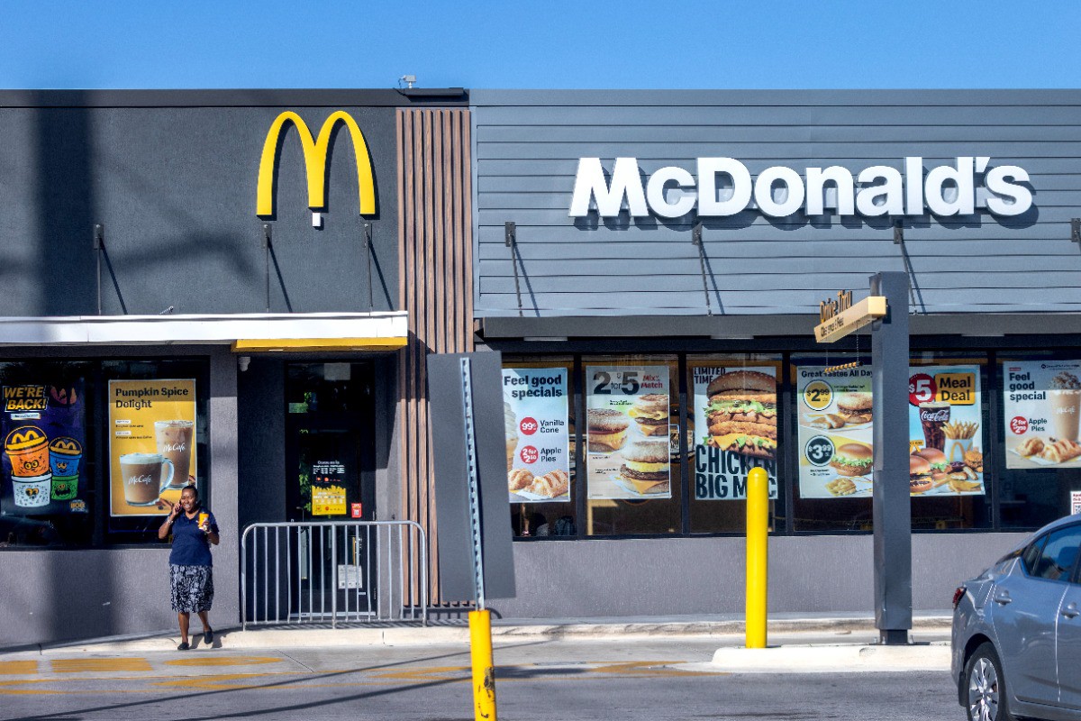 В McDonald's назвали ингредиент, который мог вызвать кишечную инфекцию в США