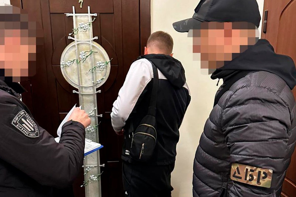 СМИ: Украинские военкоматы возобновили рейды по ресторанам