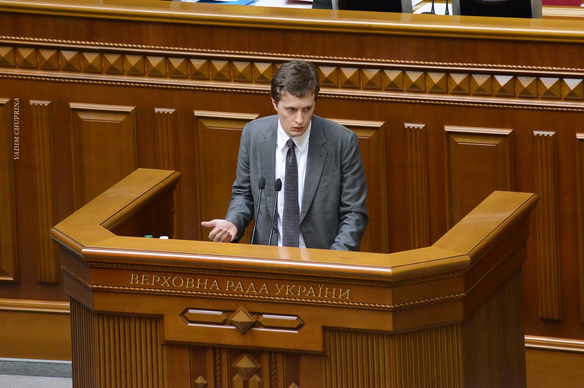 «Страна»: Сын экс-президента Украины Порошенко Алексей объявлен Киевом в розыск