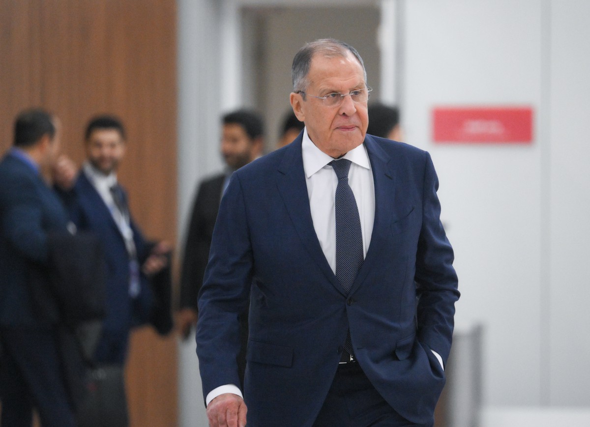 Лавров: Выборы на Украине могут не решить вопрос с легитимностью Зеленского