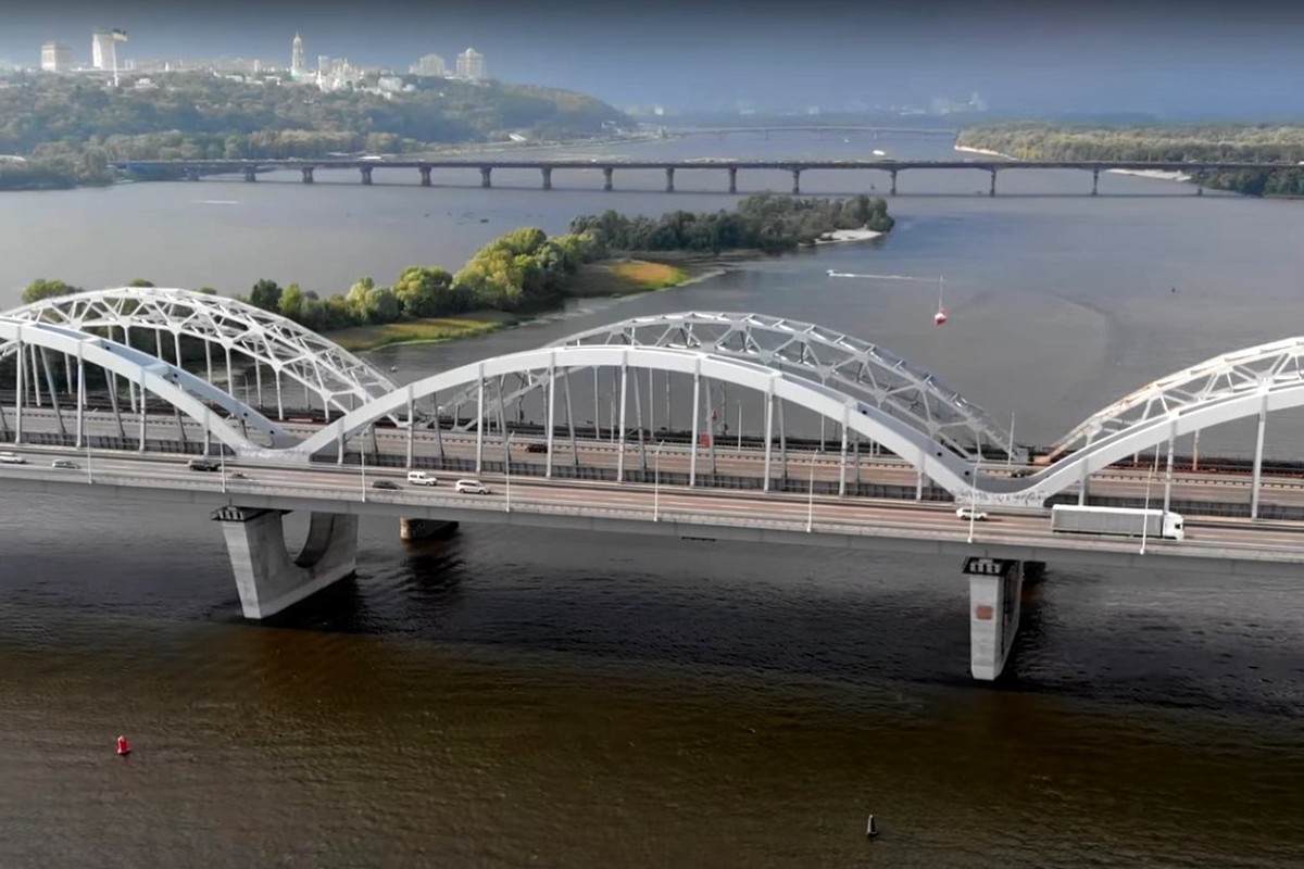 ВС РФ могут уничтожить мосты через Днепр и завод «Арсенал» в рамках ударов по Киеву