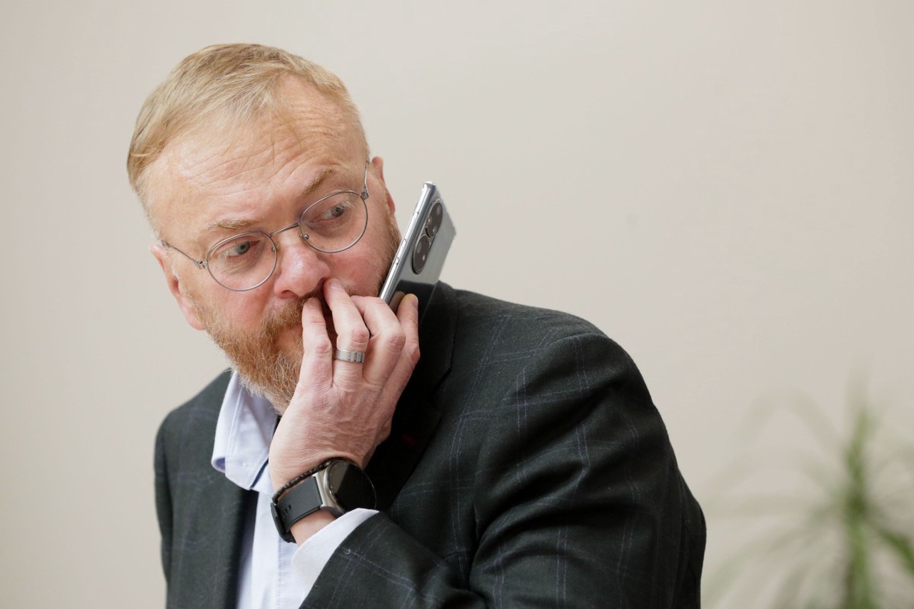 Депутат Милонов заявил об «эпидемии вейпов» среди детей