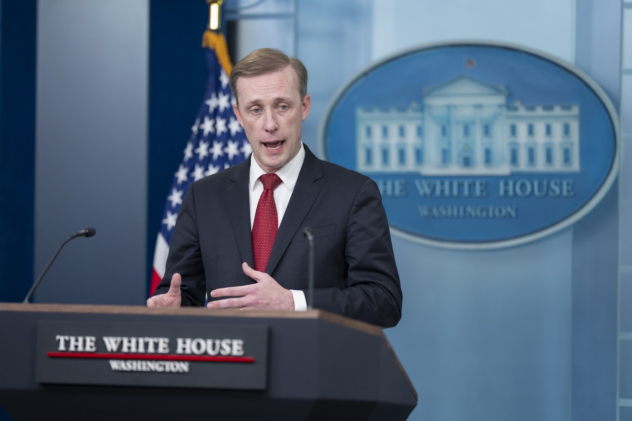 Салливан: Байден постарается лично уговорить Трампа не прекращать помощь Украине