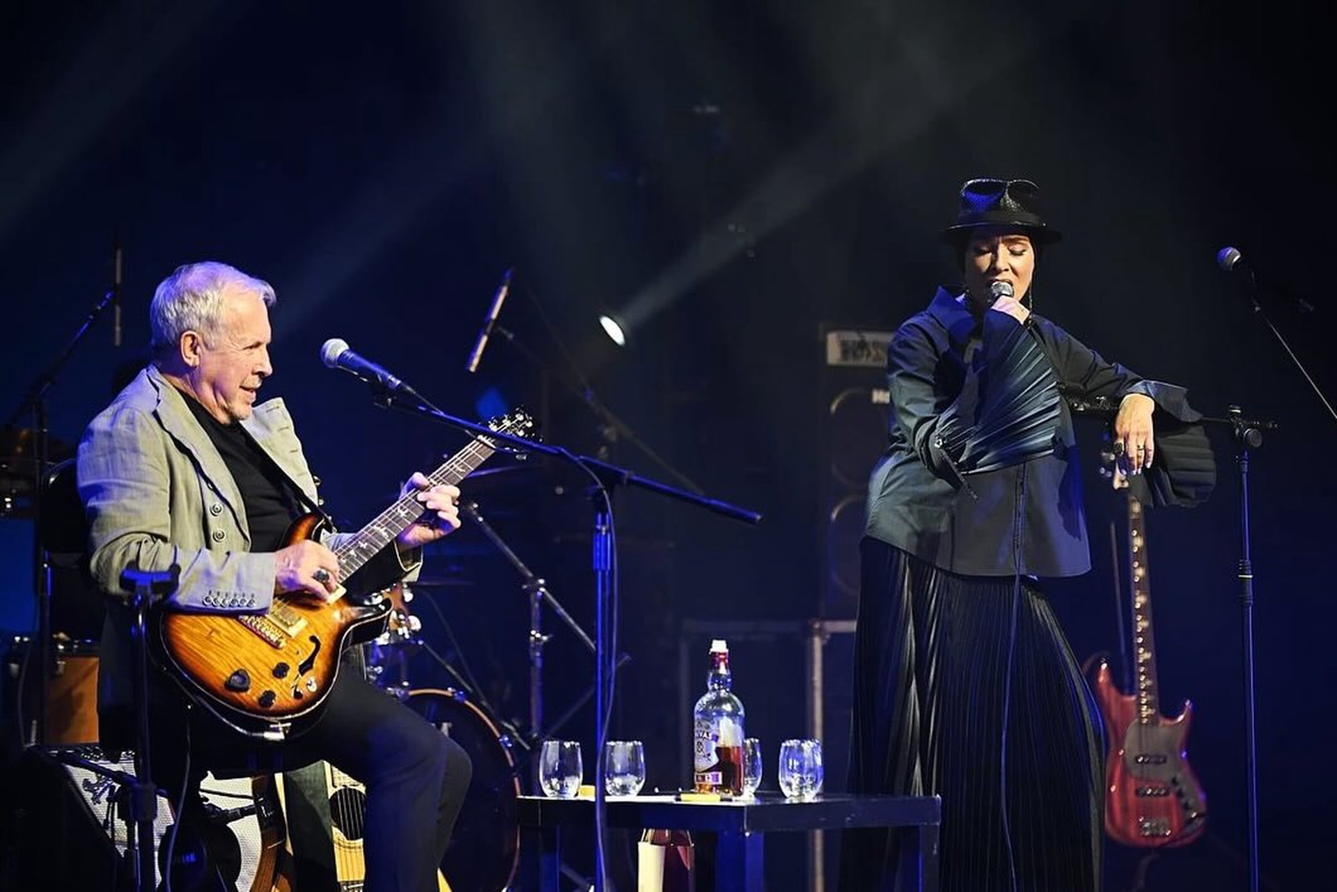 Макаревич* и Вайкуле собрались заработать миллионы в США