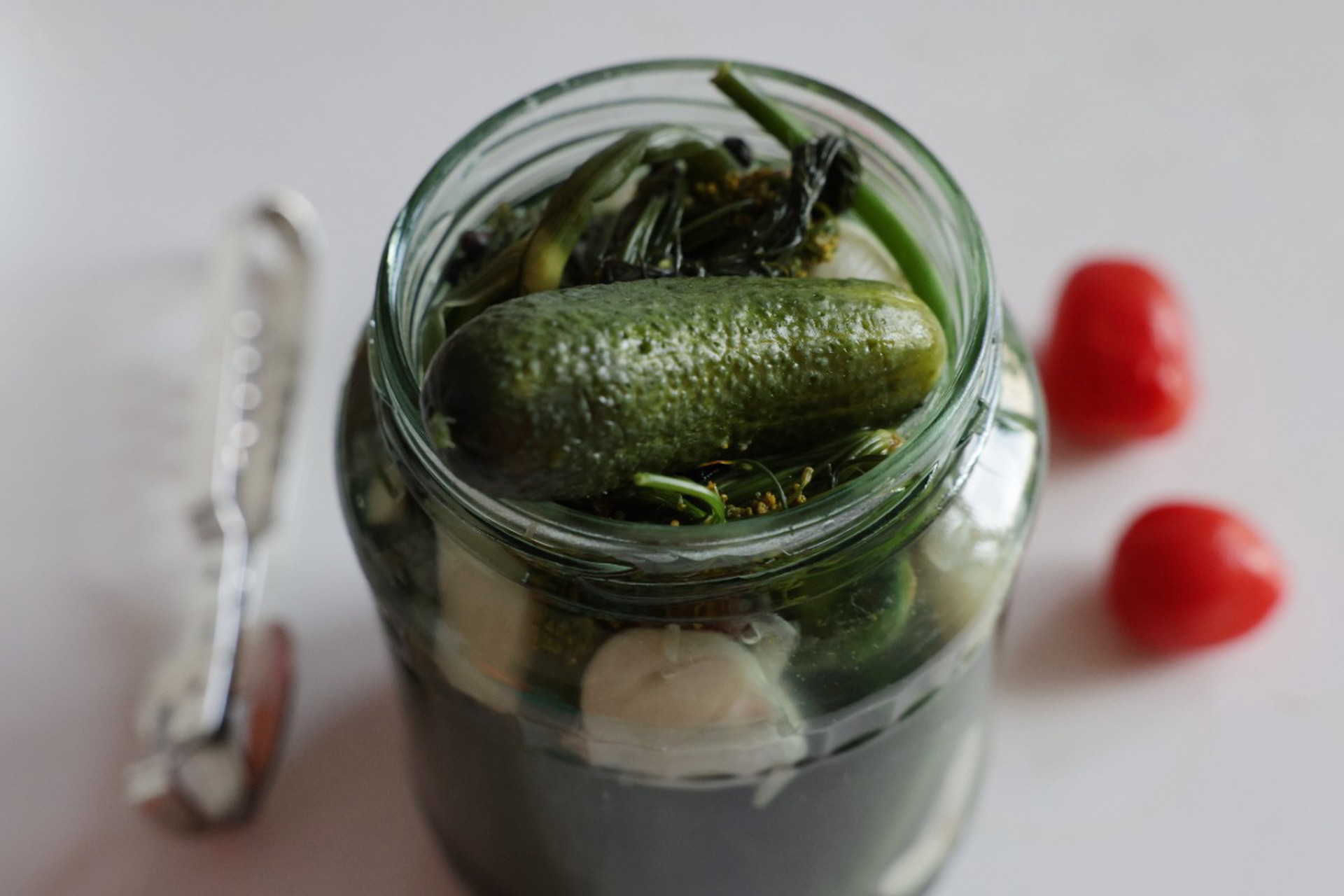 Гастроэнтеролог объяснил, от чего будет зависеть выздоровление пострадавшей от ботулизма семьи из Москвы