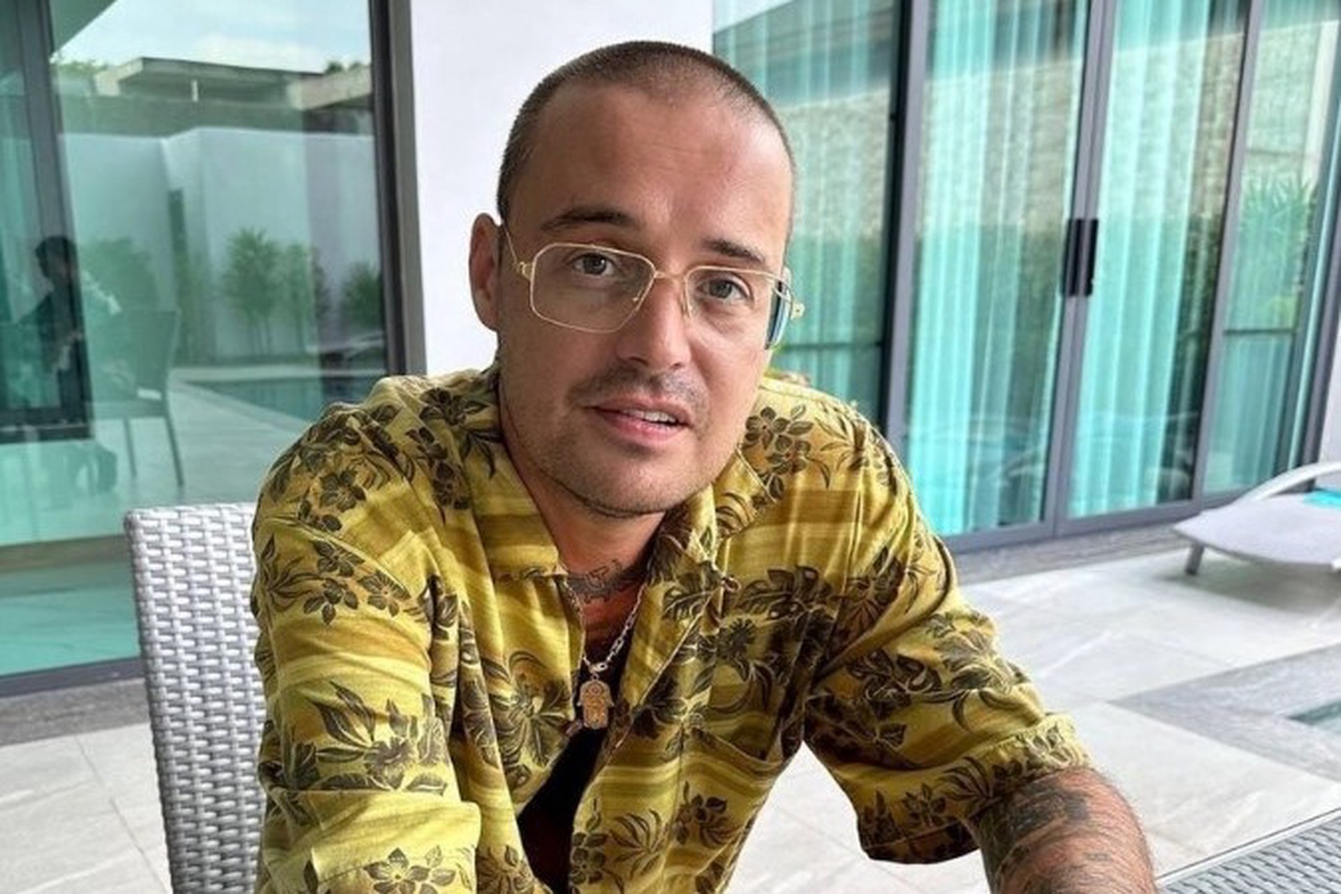 Челябинский миллиардер выкупил альбом Гуфа, чтобы удалить его