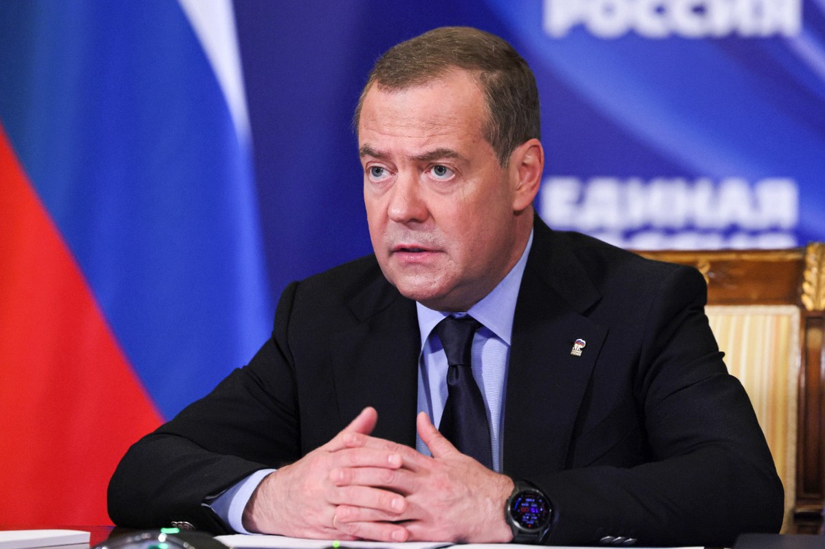 Медведев: Грузия быстро движется по украинскому пути в тёмную бездну