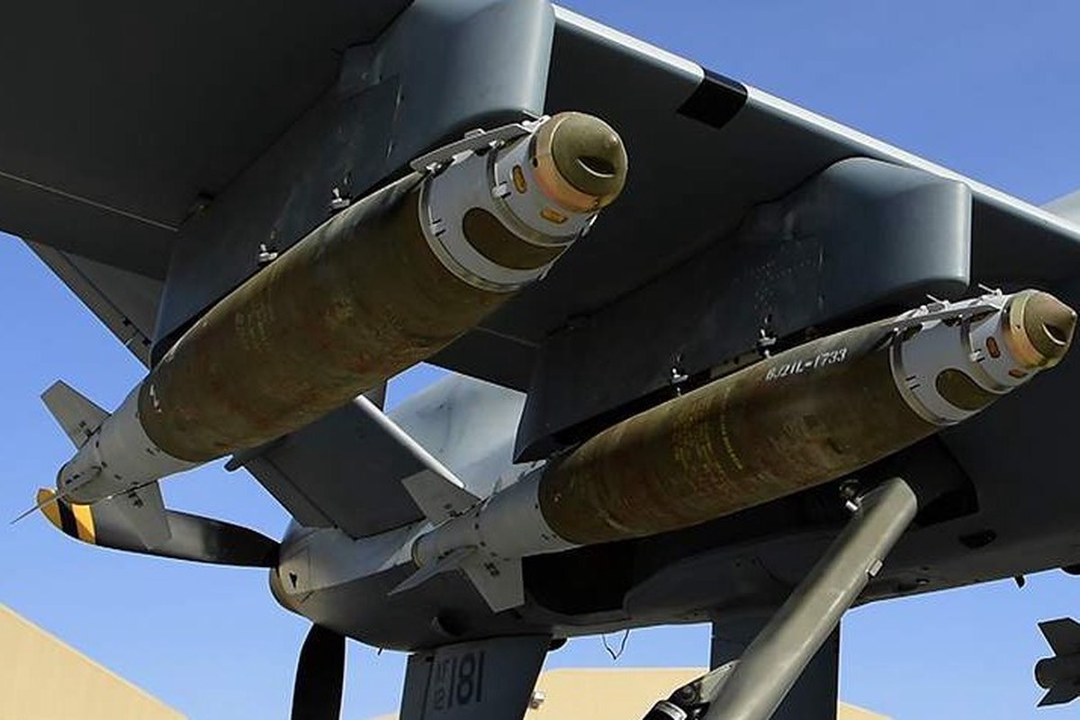 ADM: Австралия передала Украине снятые с вооружения планирующие бомбы JDAM-ER