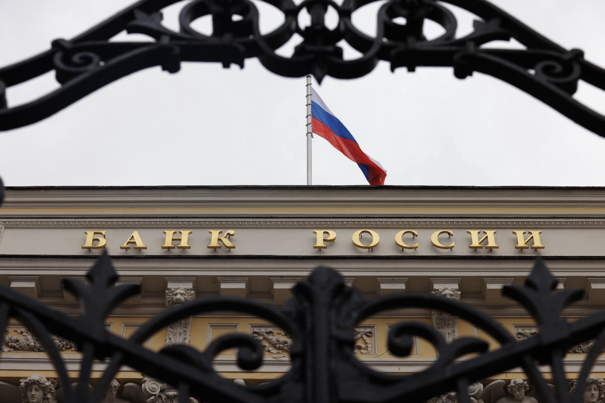 Экономист рассказал, почему банки начали снижать ставки по вкладам