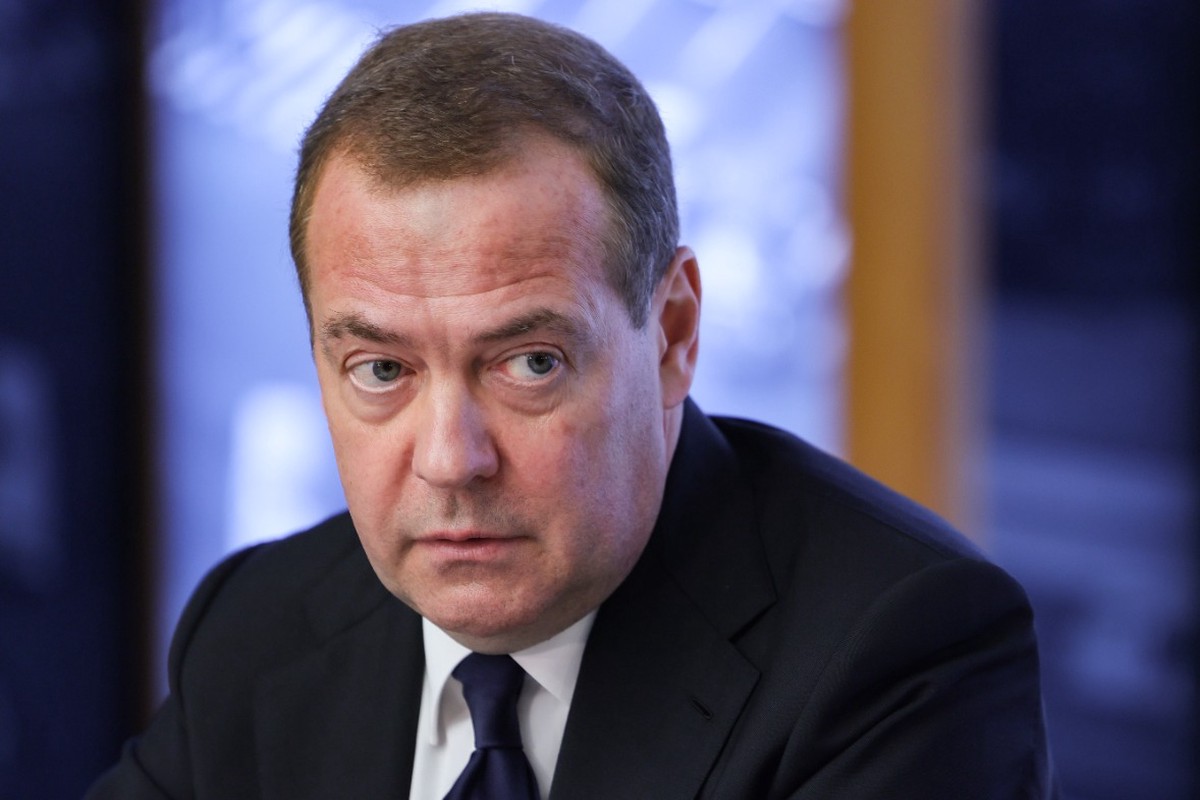 «Редкий тип»: Медведев оценил желание Блинкена слать на смерть молодых украинцев