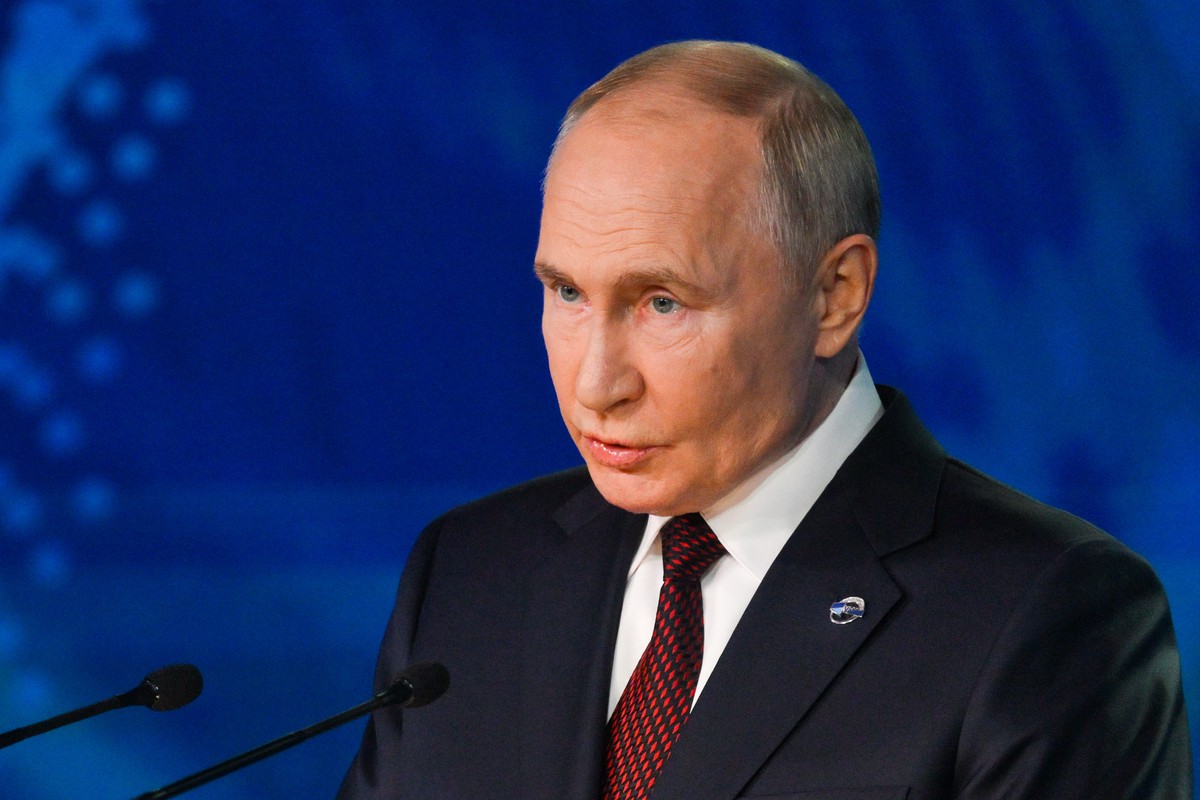 Путин: Следующее двадцатилетие может быть более сложным