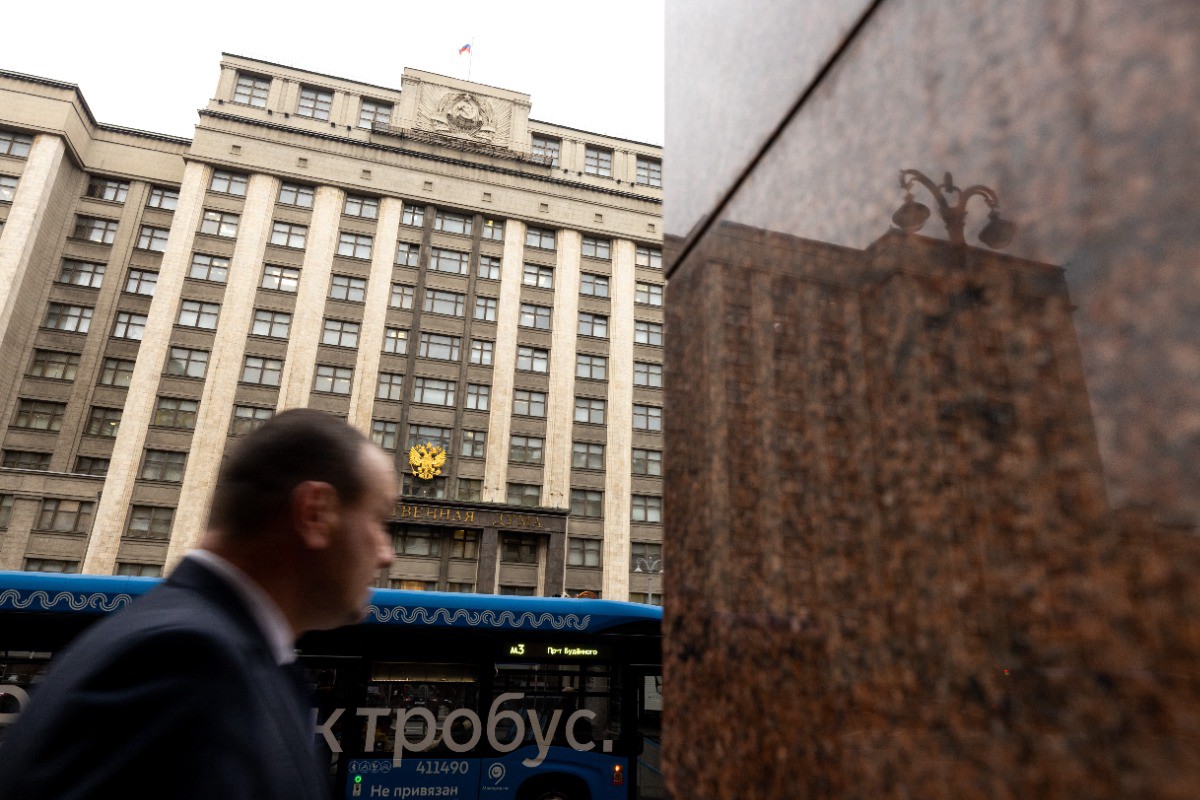 В Госдуме резко отреагировали на запрет носить солнцезащитные очки на ЧМ тренеру российских синхронисток