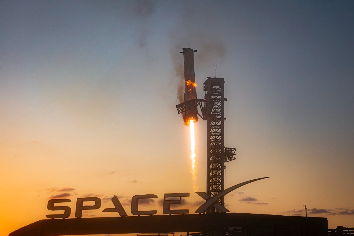 Тяжёлая ракета-носитель Starship взорвалась во время седьмого тестового запуска