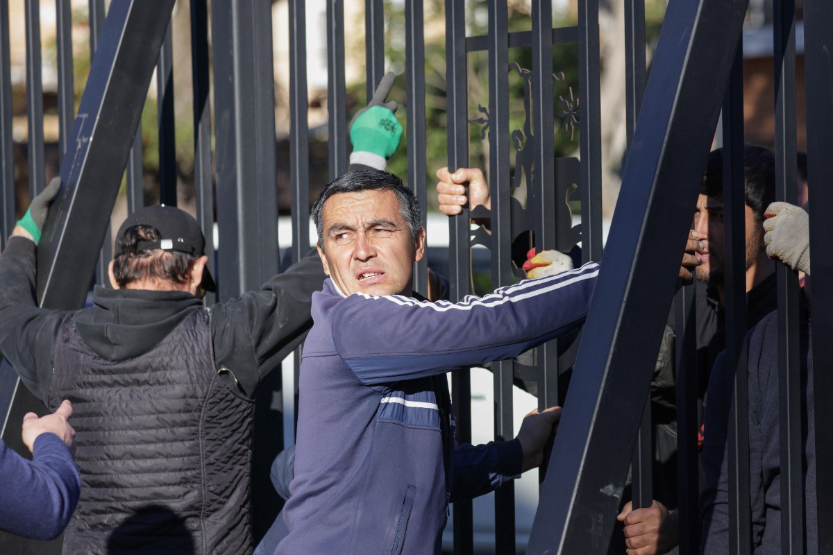 Стояние республики: почему в Сухуме так легко поднимаются протесты