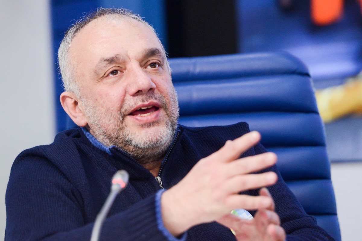 Продюсер Фридлянд назвал причины массового отказа артистов от алкоголя в райдере