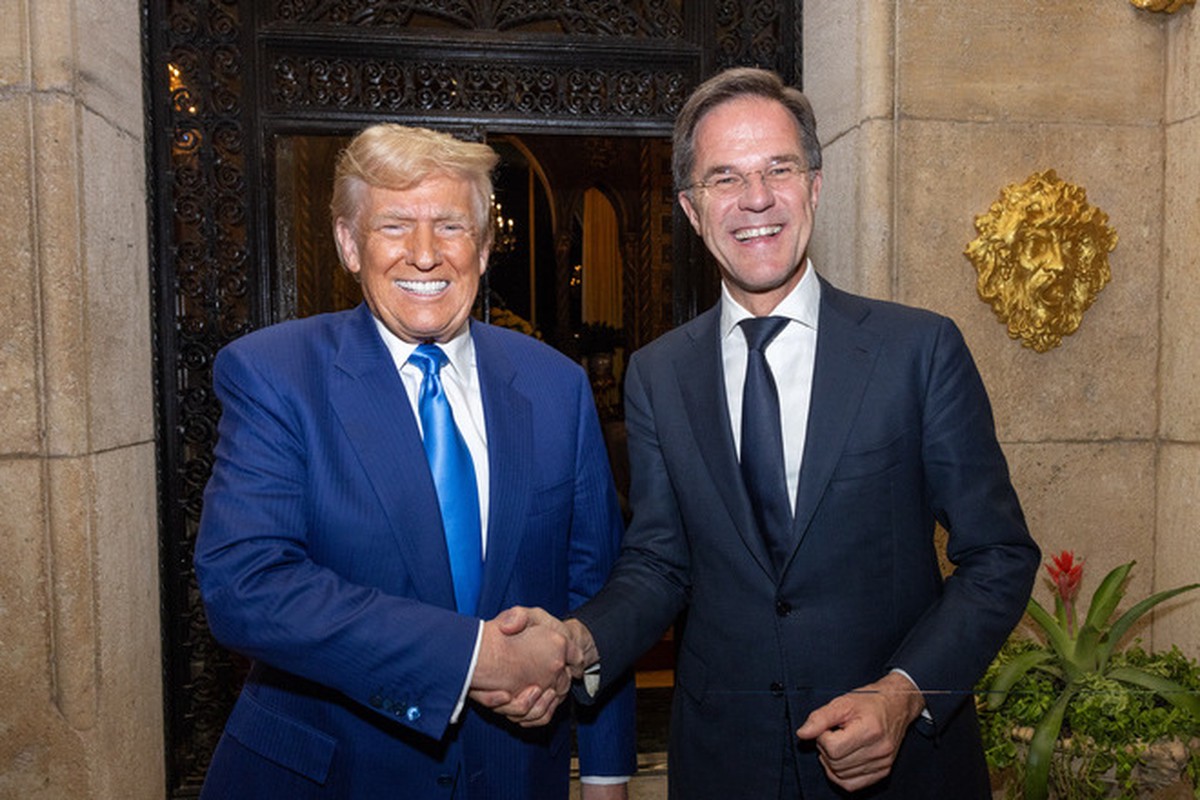 Трамп слил СМС генсека НАТО с обещанием, что Европа начнет «платить по-крупному»