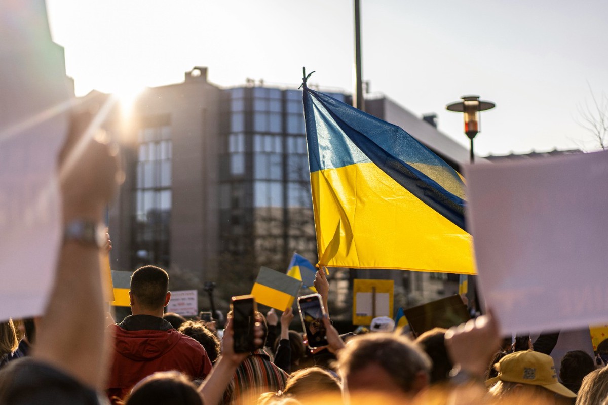 Прилепин считает, что Украина даже вне НАТО представляет угрозу для России