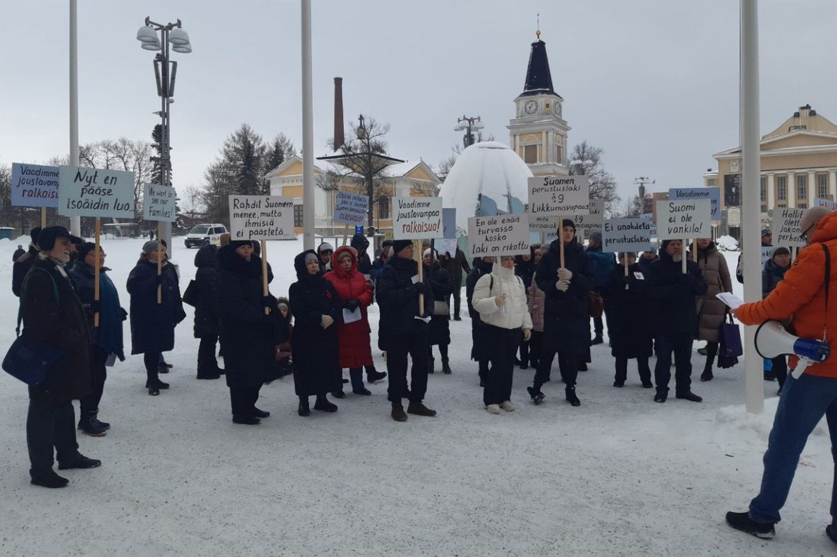 Финские правозащитники призвали правительство открыть границу с РФ