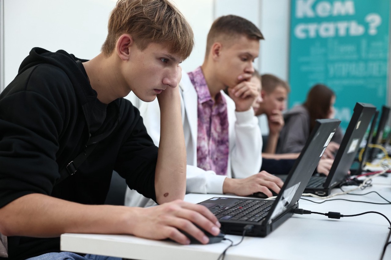 Инвестиция в себя: самые востребованные онлайн-профессии зимы-2026