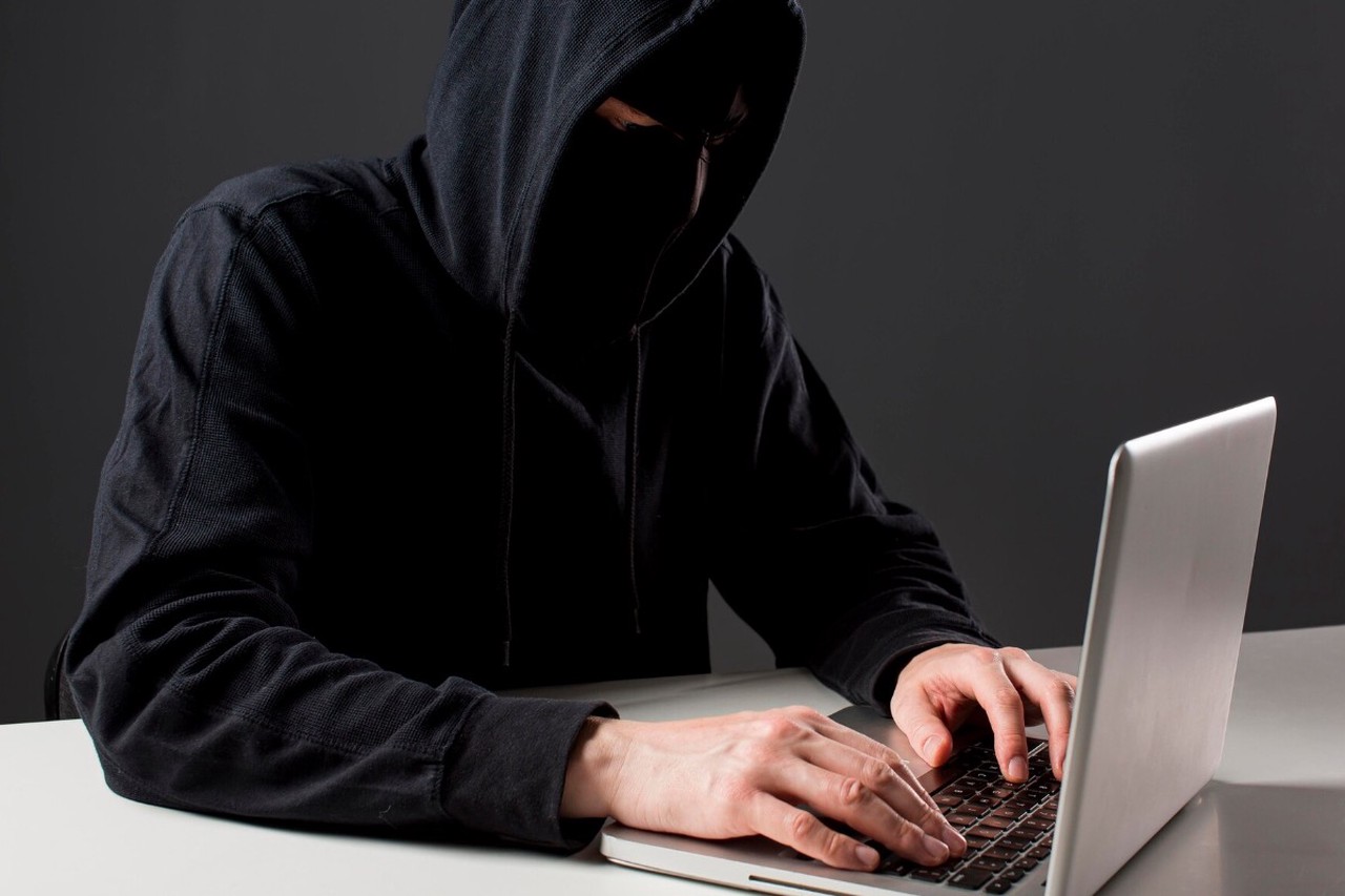 Год с Max: кто стоит за созданием мессенджера и что пошло не так