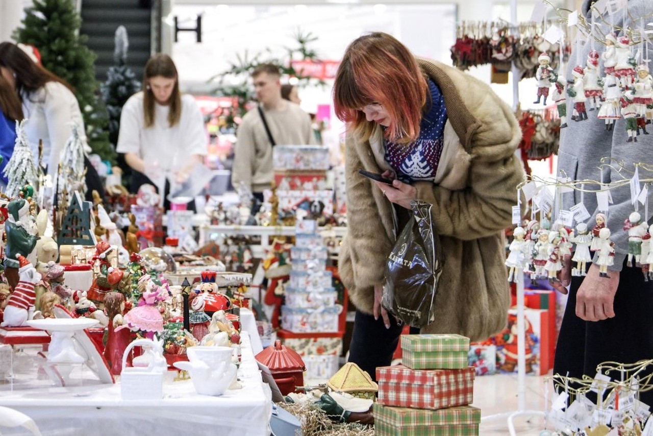 Шопинг после Нового года: что можно выгодно купить на распродажах