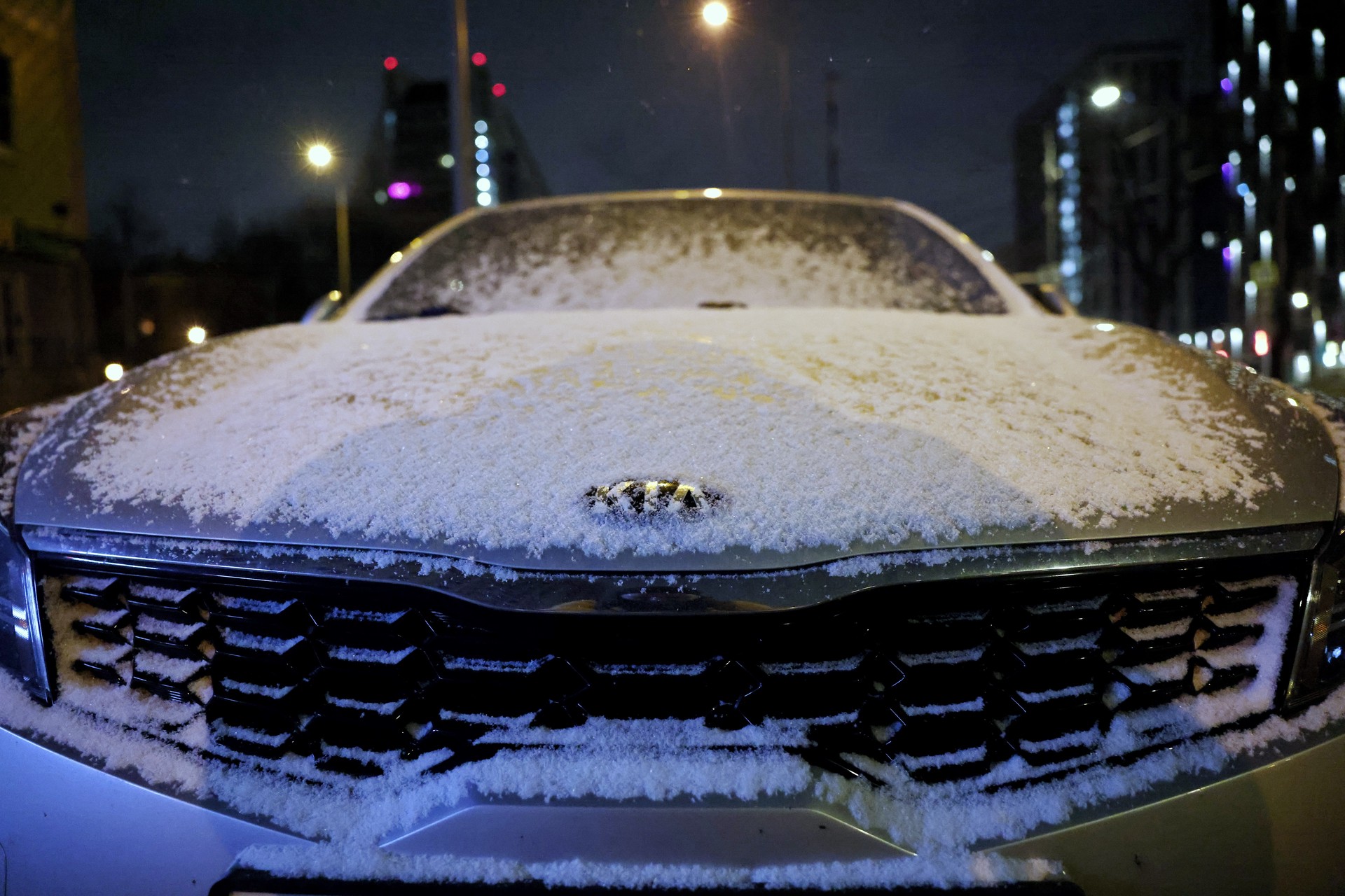 Автоэксперт предупредил об опасных для машин привычках владельцев в холода