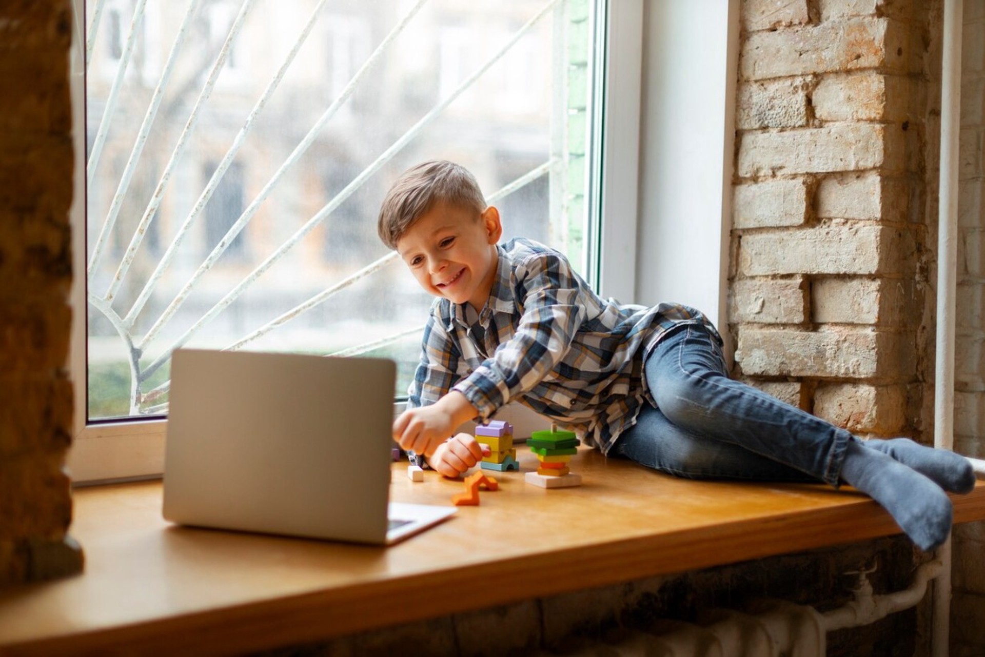 Необходимость возрастных ограничений в соцсетях оценили в Госдуме 