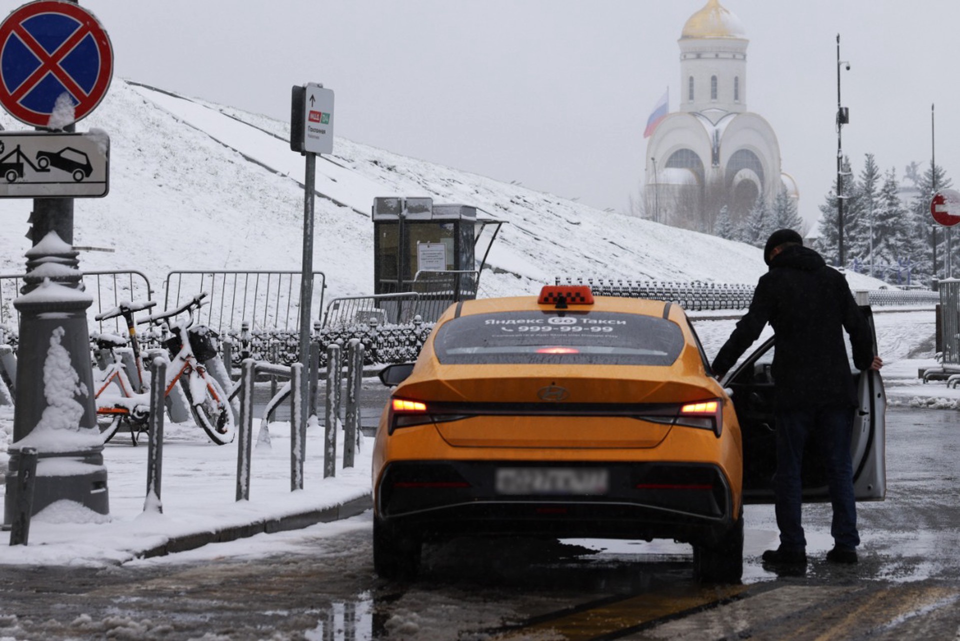 Таксист рассказал, за какие фразы и действия высадил бы пассажира
