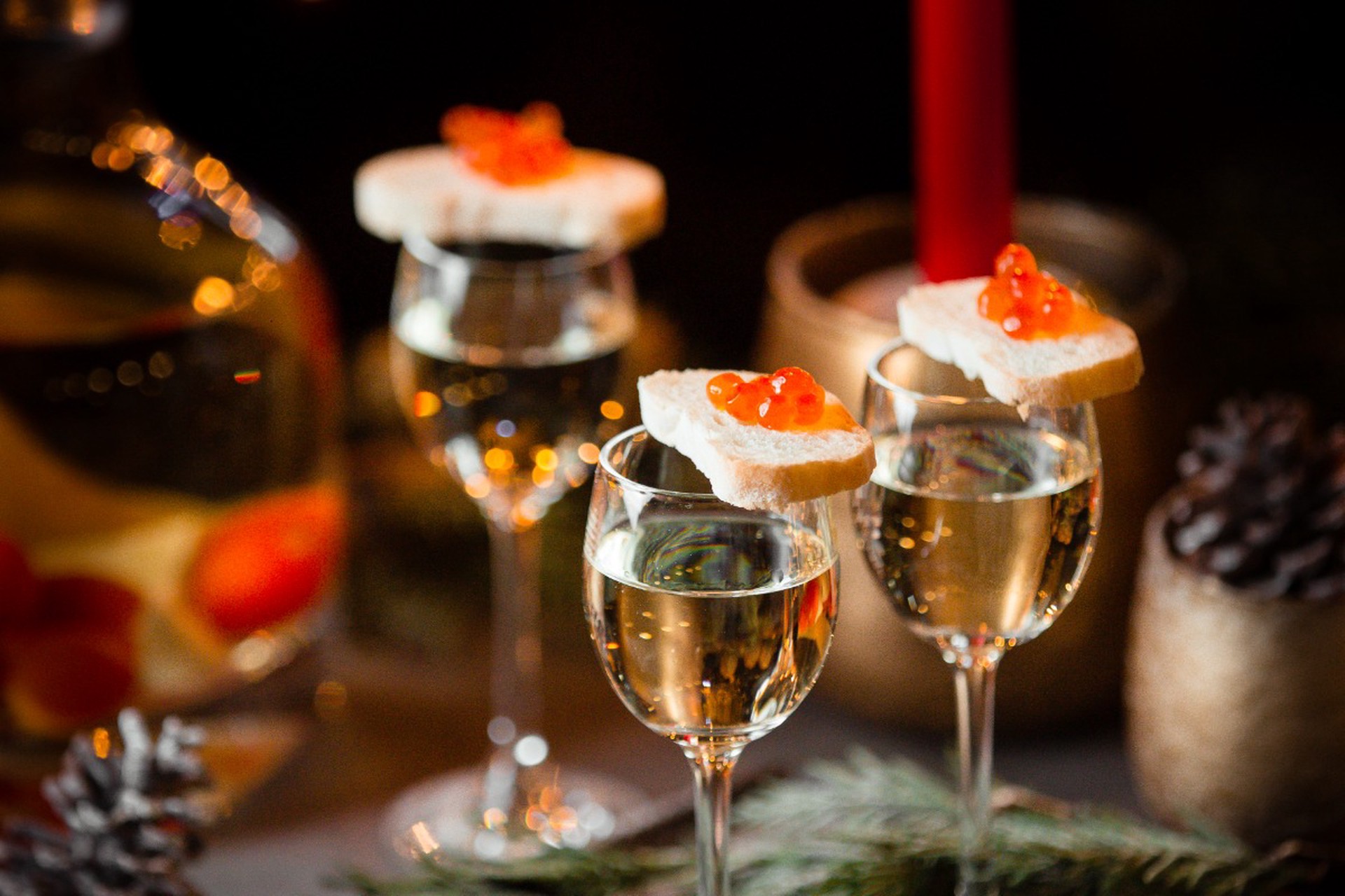 Россиянам объяснили, почему нельзя охлаждать шампанское в морозилке