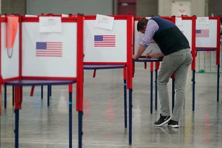 Президент США не избирается прямым всенародным голосованием. Чьё же мнение тогда определяет исход выборов?