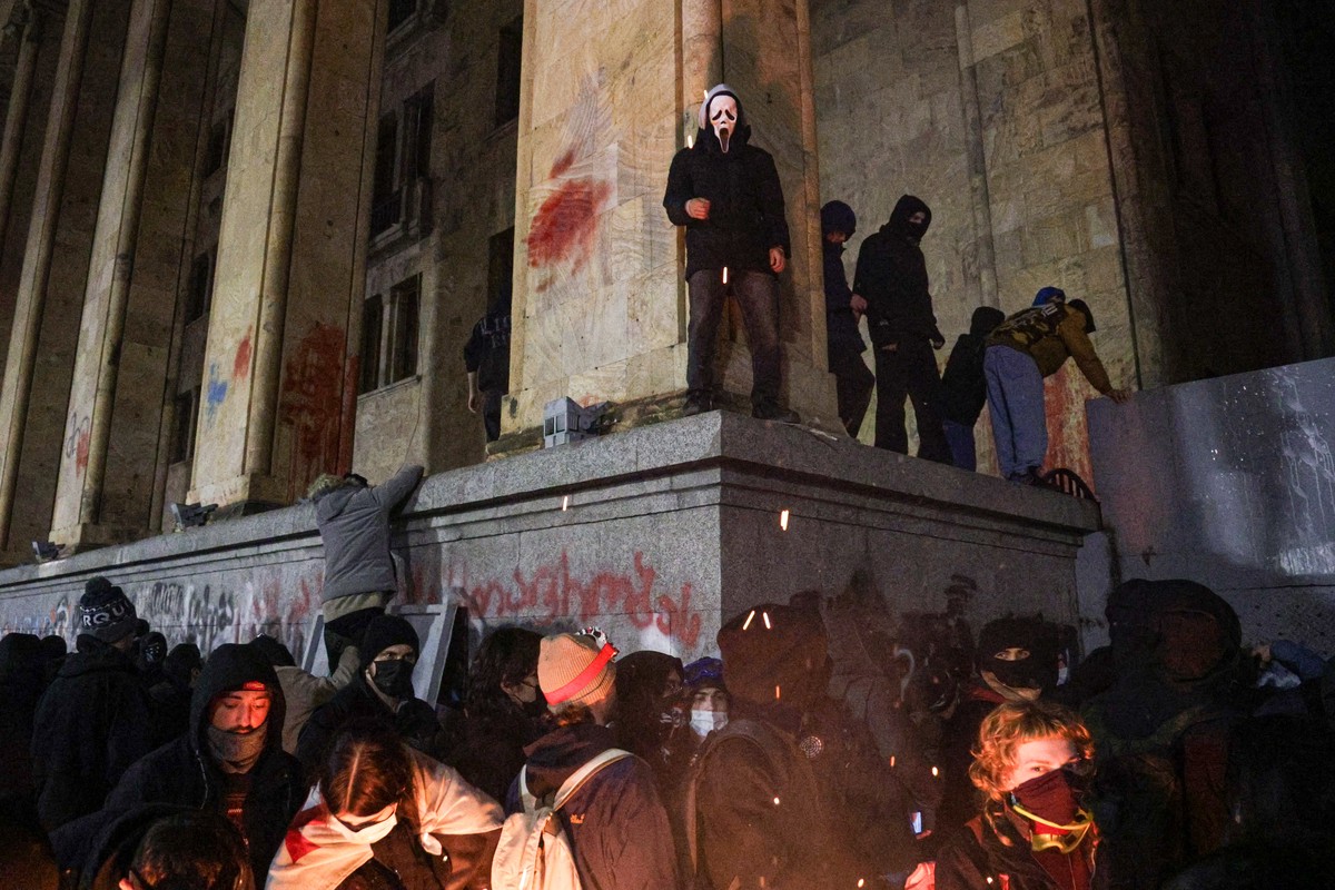 Политолог: Грузинские власти сами загнали себя в тупик