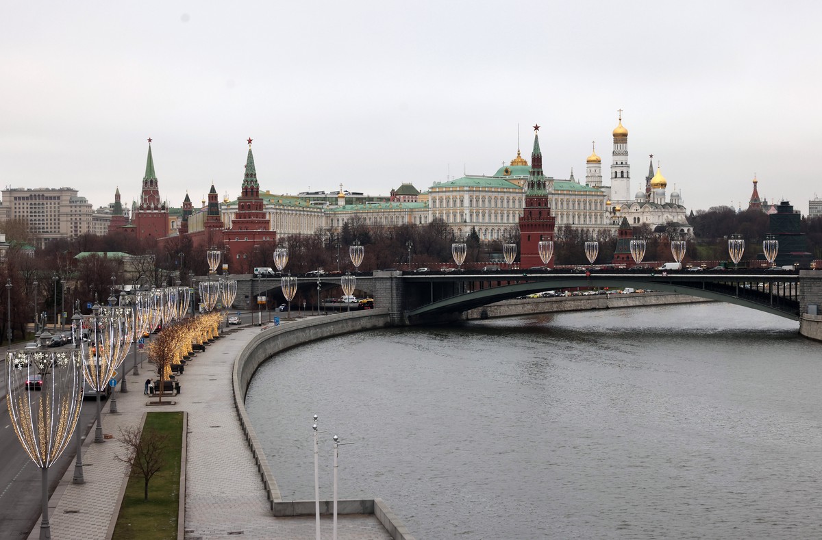 В Кремле объяснили слова Шойгу о праве РФ на применение ядерного оружия
