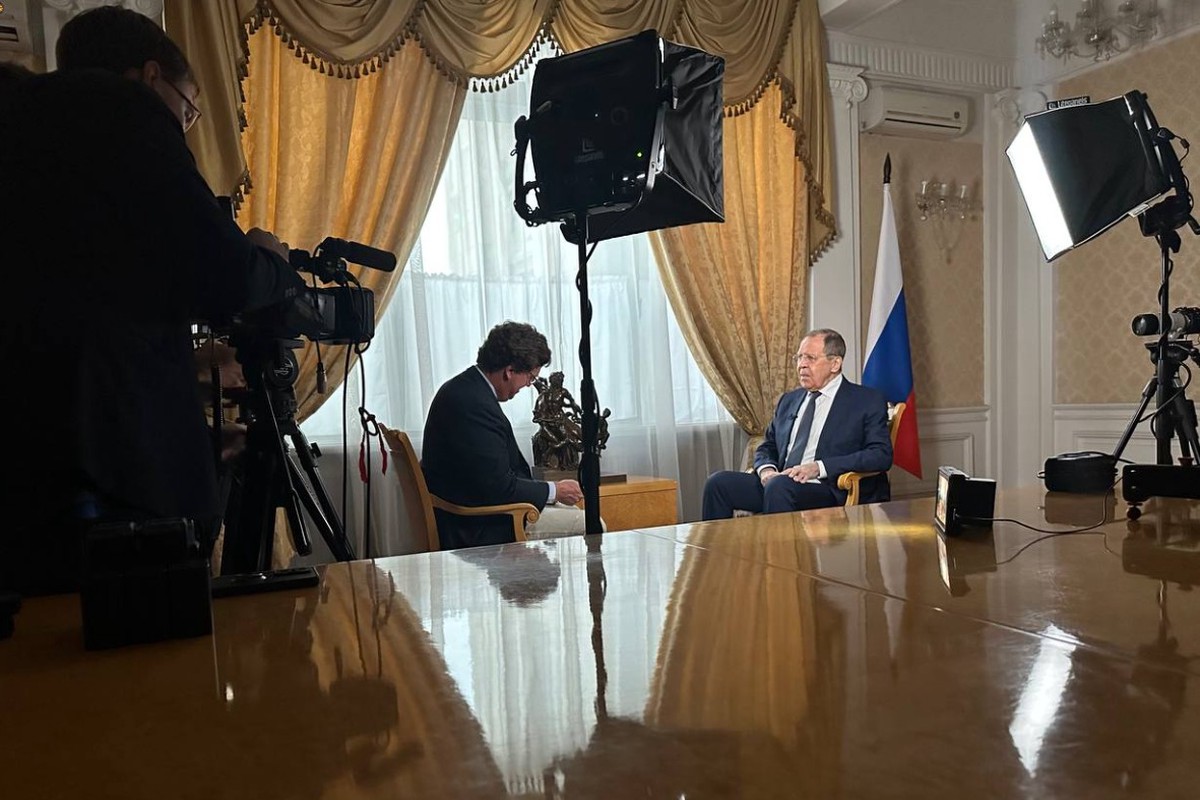 Лавров рассказал Такеру Карлсону о преступлениях Украины против мирных граждан