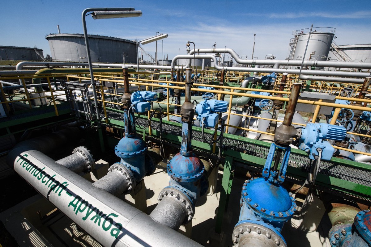 Эксперт: Нефть по «Дружбе» могла перестать поступать в Чехию из-за неполадок на стороне Украины