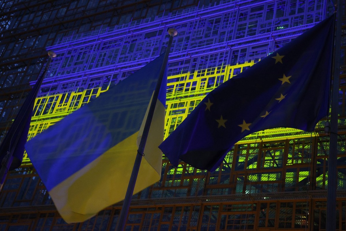 Politico: Ряд европейских лидеров отказались от поездки в Киев на 9 Мая
