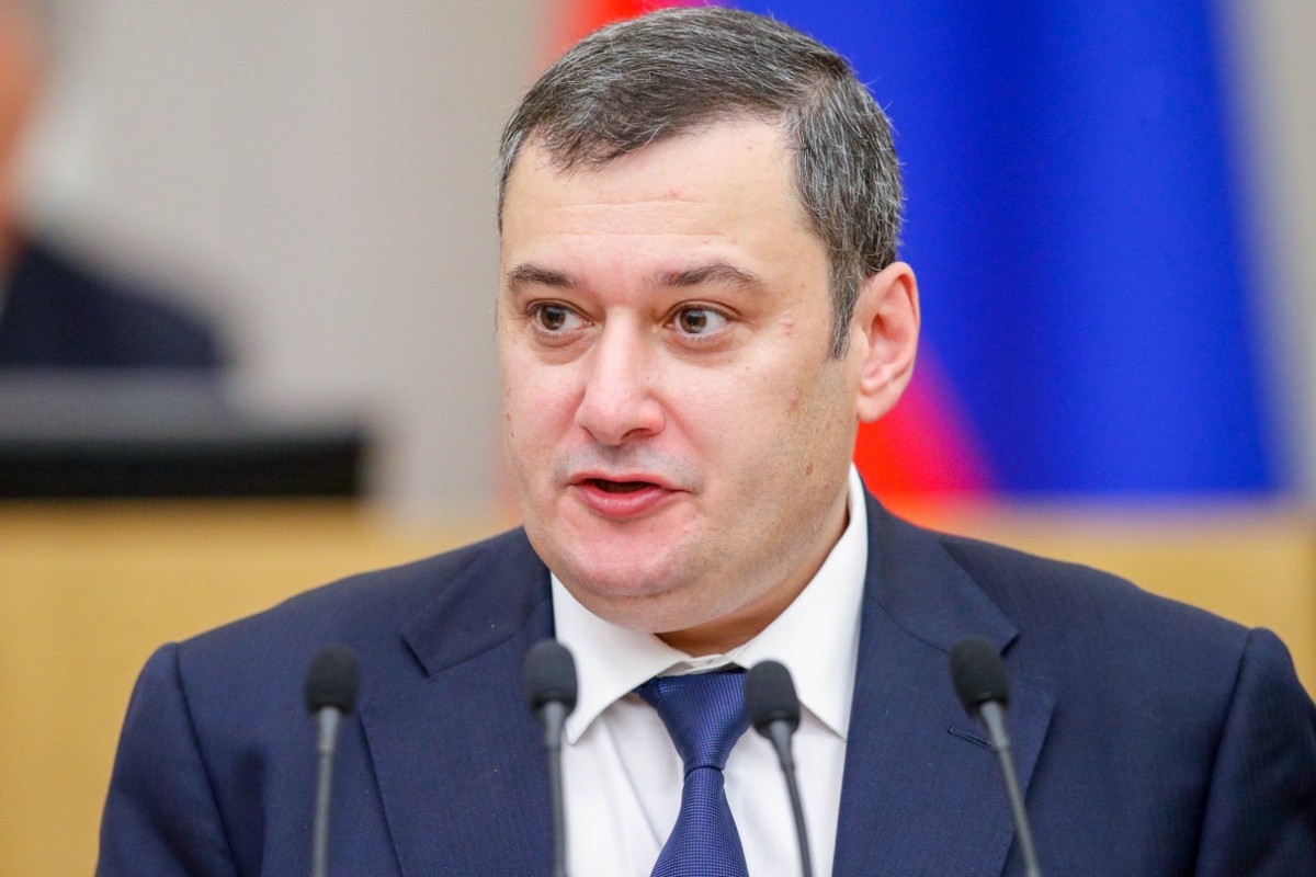 Хинштейн назвал недопустимыми комментарии чиновников о действиях ВС РФ
